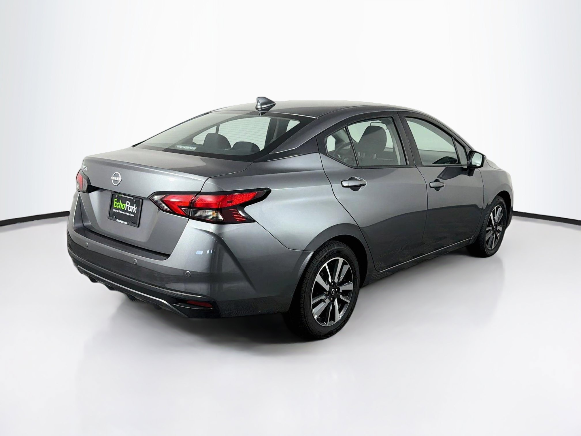 Used 2025 Nissan Versa SV FWD image 9