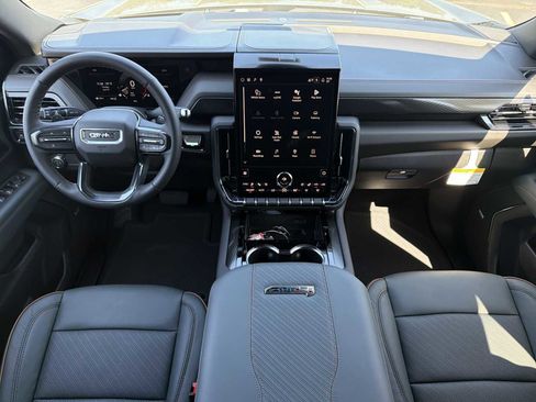 New 2026 GMC Yukon AT4 w/ AT4 Premium Package AWD/4WD image 2