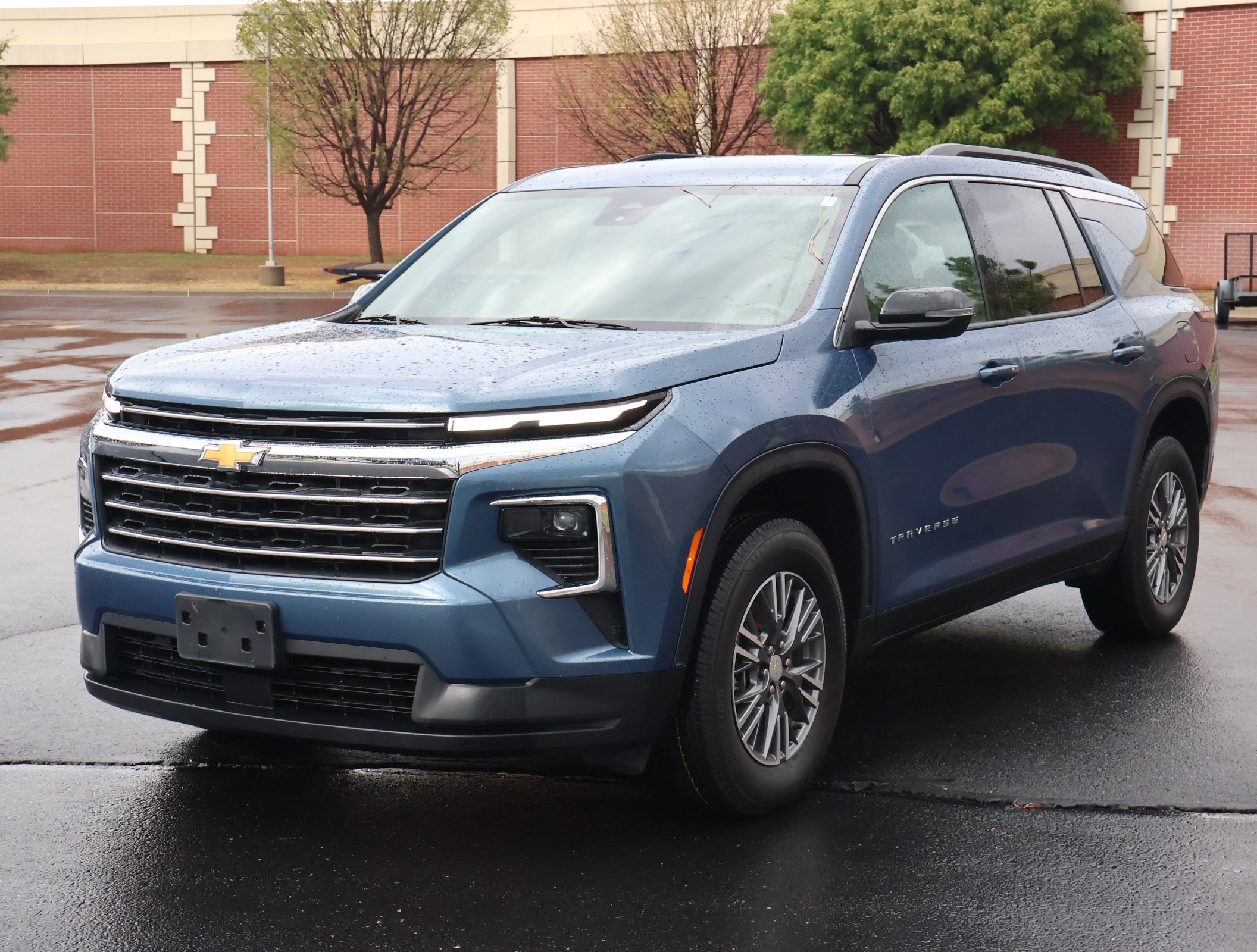 Used 2025 Chevrolet Traverse LT AWD/4WD image 30