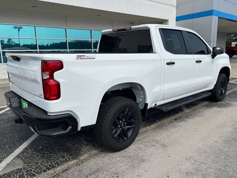 Used 2022 Chevrolet Silverado 1500 LT Trail Boss w/ Convenience Package II AWD/4WD image 4