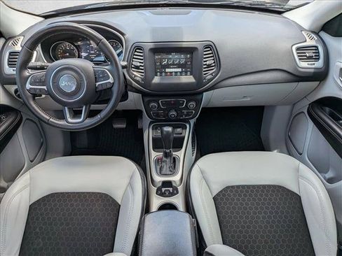 Used 2021 Jeep Compass Latitude w/ Convenience Group FWD image 16