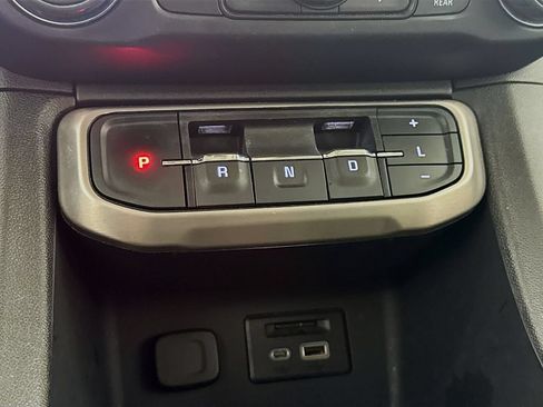Used 2023 GMC Acadia Denali w/ Trailering Package AWD/4WD image 18
