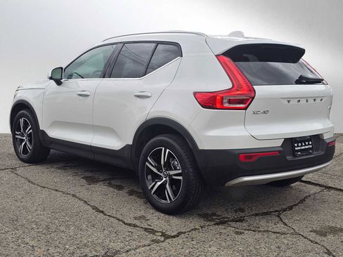 Certified 2025 Volvo XC40 B5 Core w/ Protection Package Premier image 5