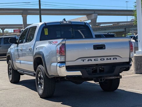 Used 2021 Toyota Tacoma TRD Off-Road image 3