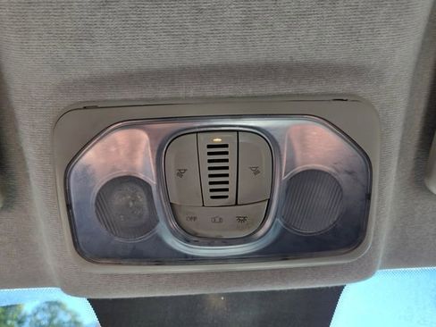 Used 2019 RAM ProMaster 3500 w/ Premium Appearance Group FWD image 22