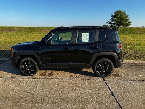 Used 2021 Jeep Renegade Sport image 9