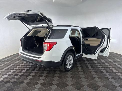 Used 2020 Ford Explorer XLT w/ Comfort Package AWD/4WD image 18
