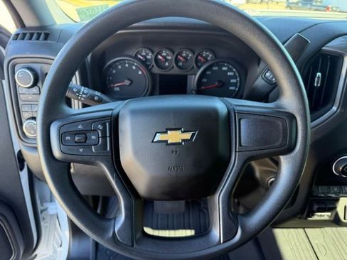 Used 2024 Chevrolet Silverado 2500 Custom w/ Custom Value Package image 34