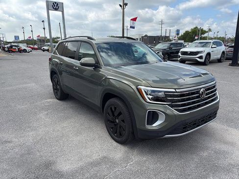 New 2026 Volkswagen Atlas SE FWD image 8