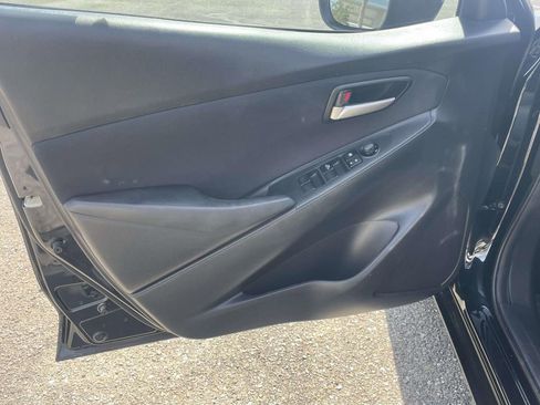 Used 2020 Toyota Yaris LE image 17