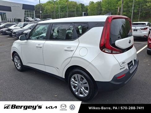 Used 2021 Kia Soul LX FWD image 8
