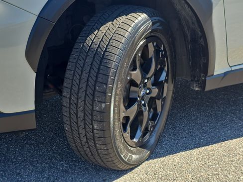 Used 2023 Subaru Crosstrek 2.0i Premium w/ Special Edition image 31