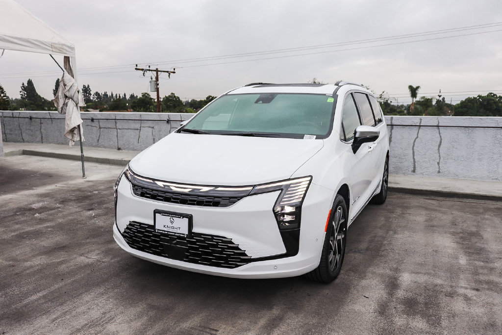 New 2027 Chrysler Pacifica Pinnacle AWD/4WD image 4