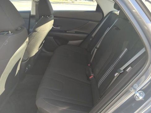 Used 2024 Hyundai Elantra SEL w/ Convenience Package image 12