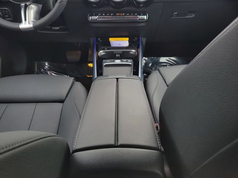 Certified 2025 Mercedes-Benz GLB 250 image 16