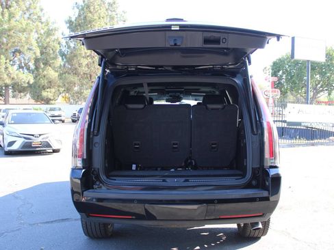 Used 2016 Cadillac Escalade Platinum AWD/4WD image 38