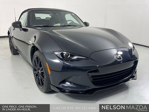 New 2026 MAZDA MX-5 Miata Club w/ Interior Package RWD image 3