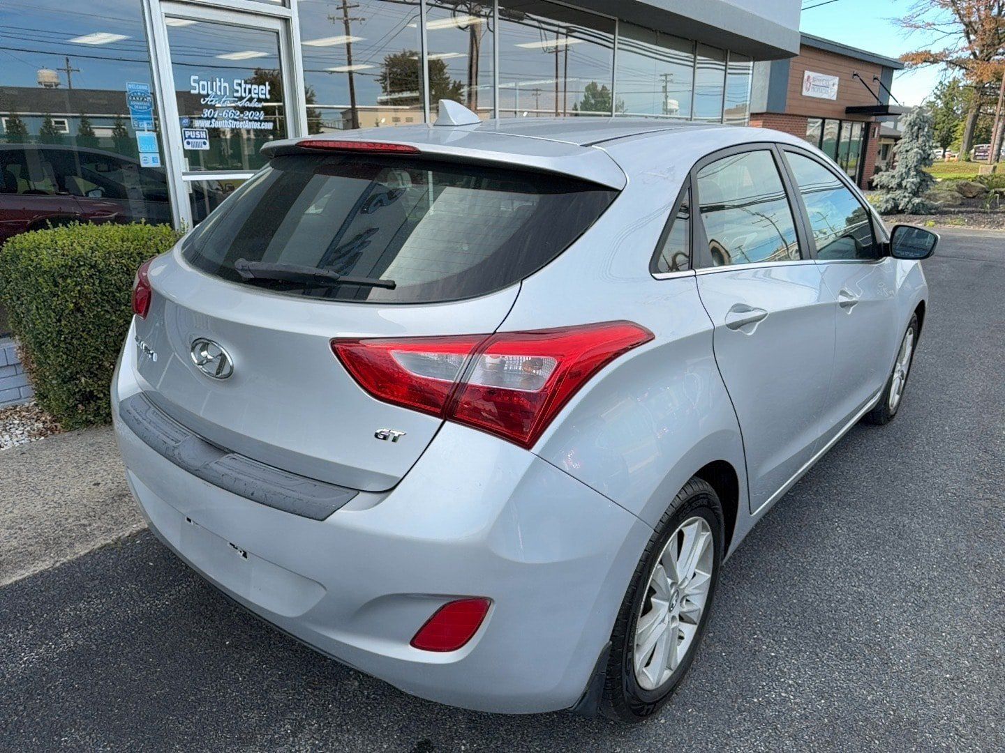 Used 2013 Hyundai Elantra GT FWD image 4