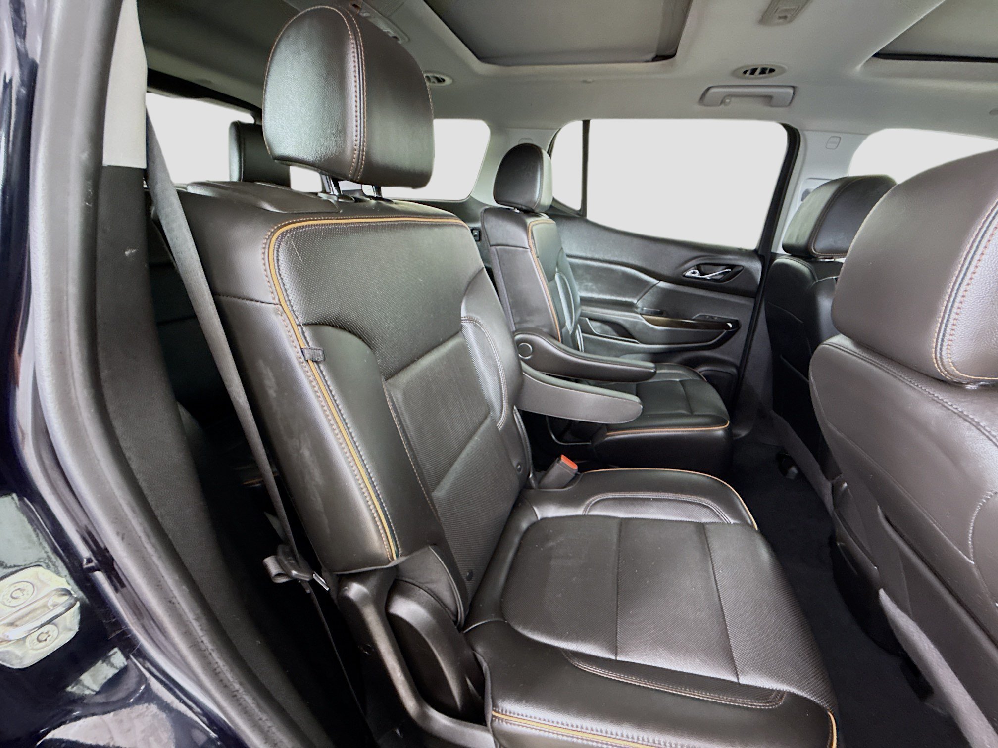 Used 2022 GMC Acadia AT4 w/ Technology Package AWD/4WD image 30