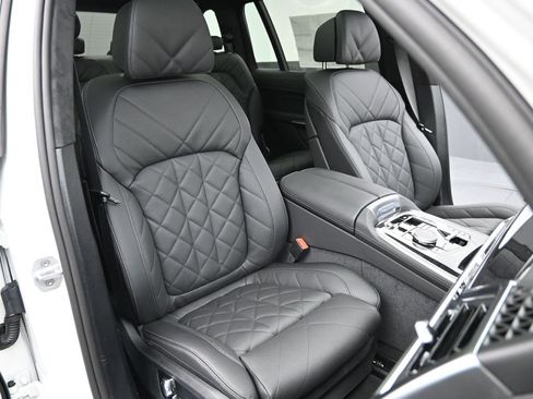 New 2026 BMW X7 xDrive40i w/ M Sport Package image 27