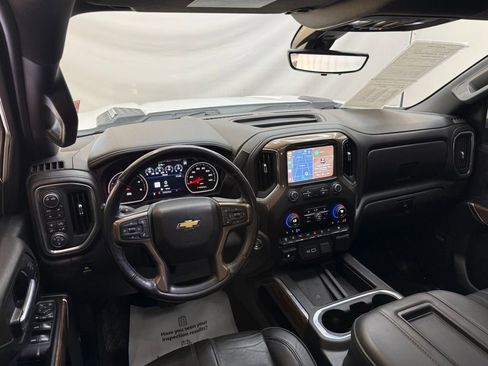 Used 2022 Chevrolet Silverado 3500 High Country w/ Technology Package image 12