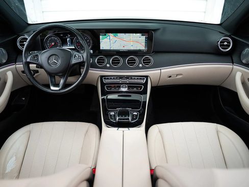 Used 2017 Mercedes-Benz E 300 4MATIC image 37
