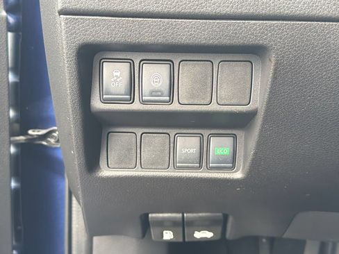 Used 2020 Nissan Rogue Sport S FWD image 32