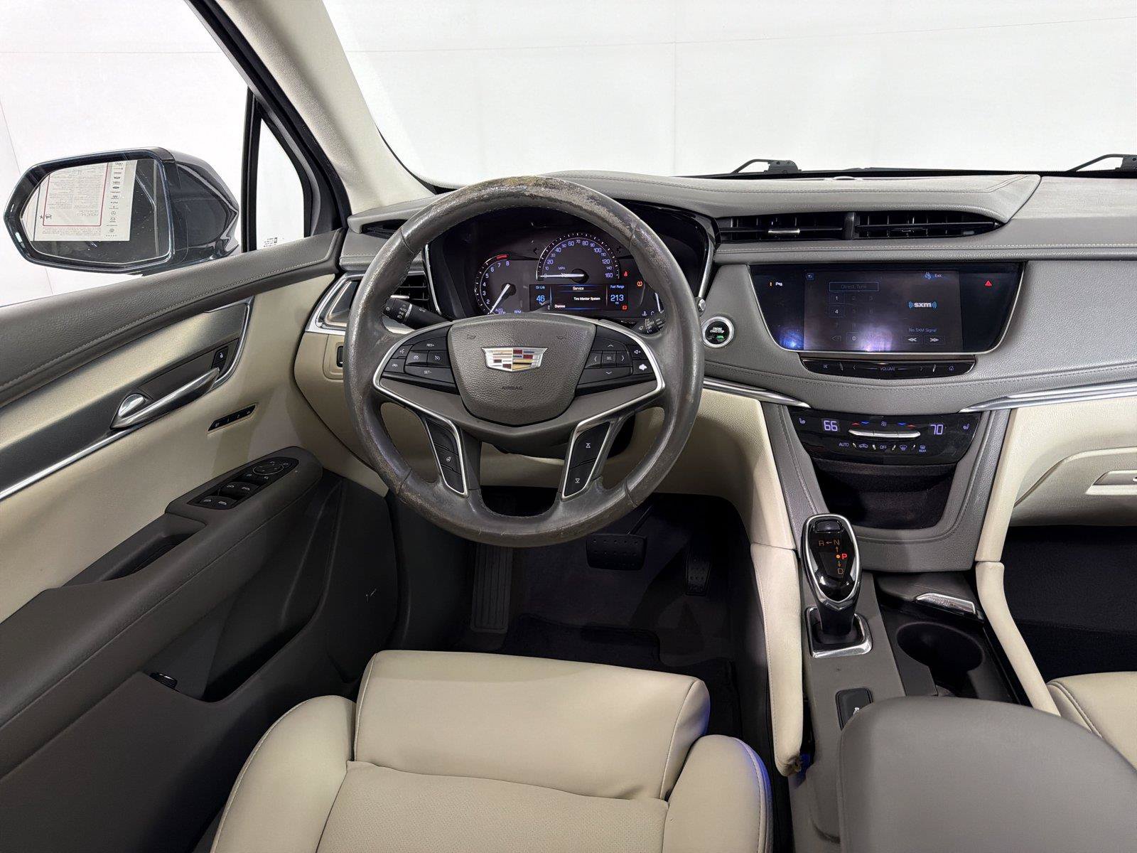 Used 2017 Cadillac XT5 Luxury FWD image 21