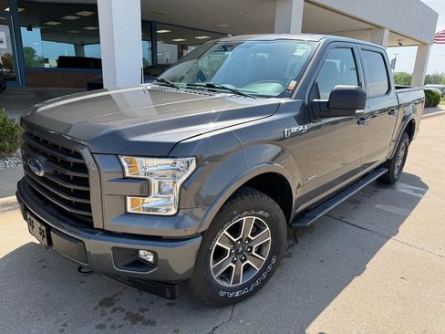 Used 2017 Ford F150 XLT w/ Equipment Group 302A Luxury image 2