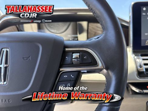 Used 2019 Lincoln Navigator Reserve AWD/4WD image 18