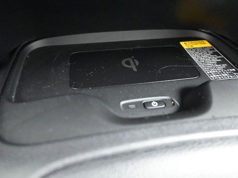 Used 2025 Toyota Corolla LE image 26