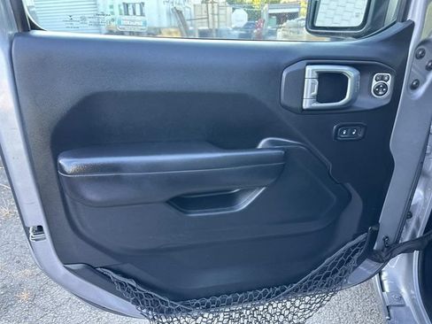 Used 2018 Jeep Wrangler Unlimited Sport S AWD/4WD image 20