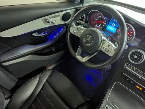 Used 2022 Mercedes-Benz GLC 300 4MATIC image 9