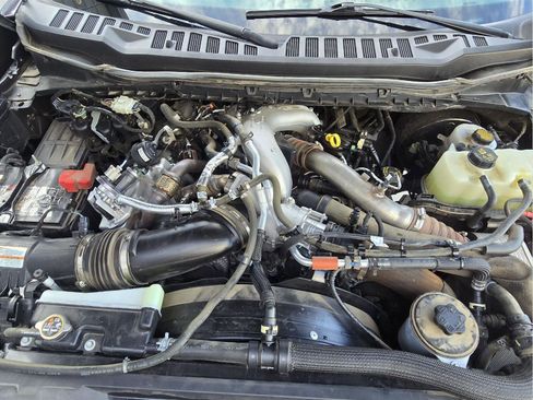 Used 2024 Ford F350 Lariat w/ Sport Appearance Package image 25