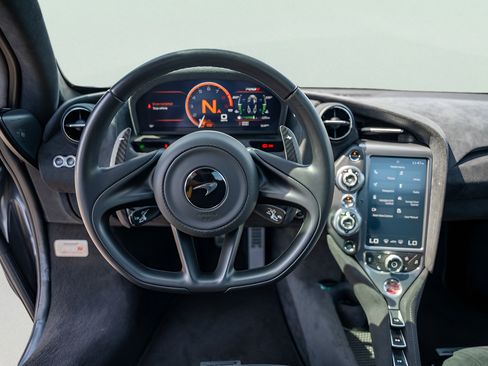 Used 2022 McLaren 720S Spider RWD image 38