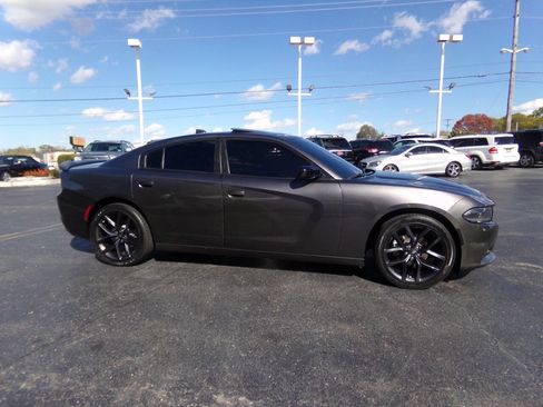 Used 2023 Dodge Charger SXT w/ Plus Group image 6
