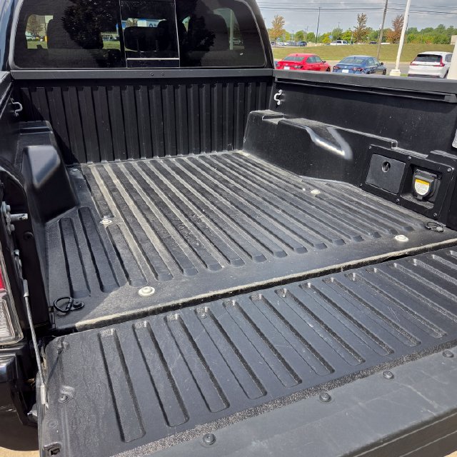 Used 2023 Toyota Tacoma TRD Sport AWD/4WD image 14