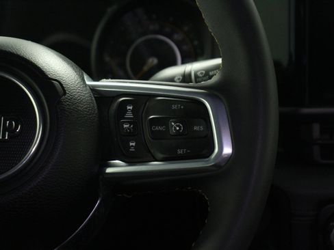 Used 2024 Jeep Wrangler Sahara image 20