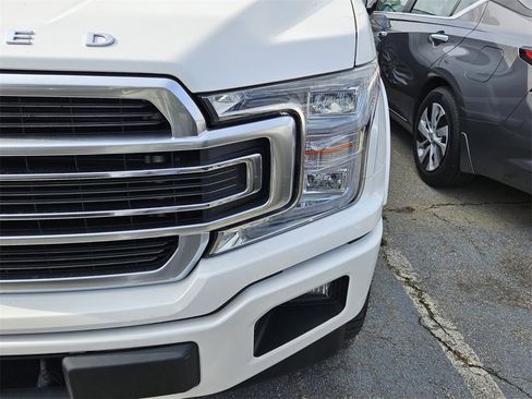 Used 2018 Ford F150 Limited image 5