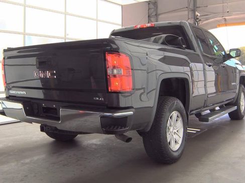 Used 2015 GMC Sierra 1500 SLE w/ SLE Value Package AWD/4WD image 4