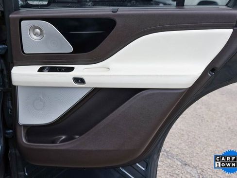 Used 2023 Lincoln Aviator Black Label w/ Class IV Trailer Tow Package image 20