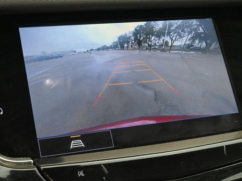 Used 2022 Cadillac XT6 Premium Luxury image 13