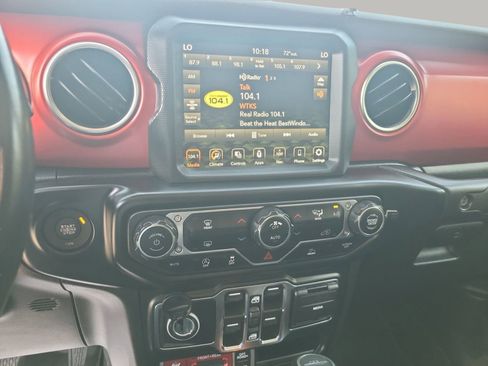 Used 2022 Jeep Gladiator Rubicon w/ Trailer Tow Package image 14