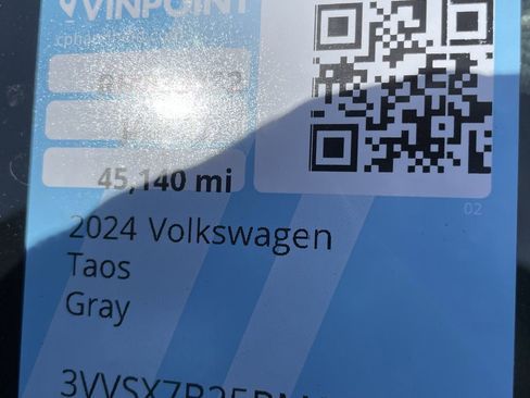 Used 2024 Volkswagen Taos SE image 27