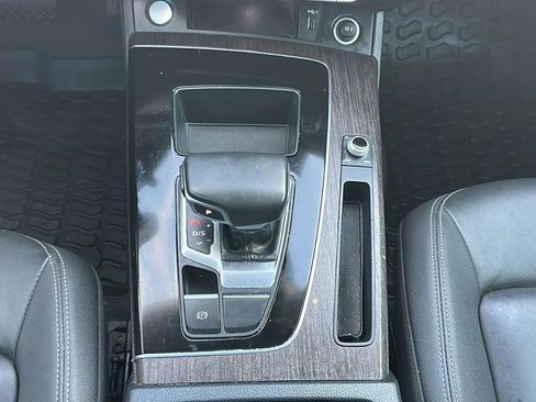 Used 2022 Audi Q5 2.0T Premium image 28