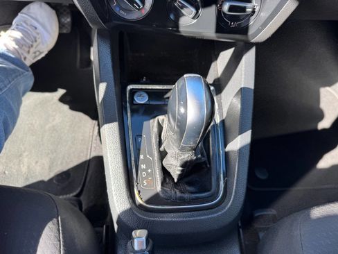 Used 2016 Volkswagen Jetta SE image 13