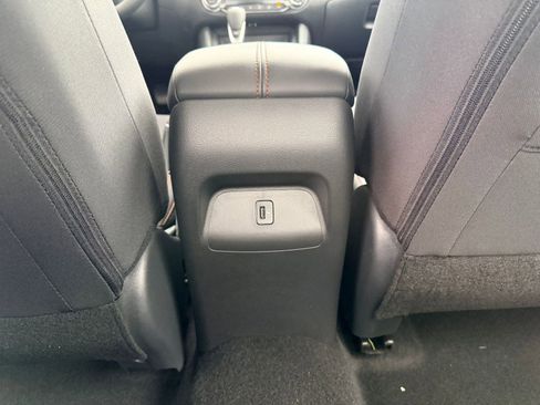 New 2025 Nissan Sentra SR image 23