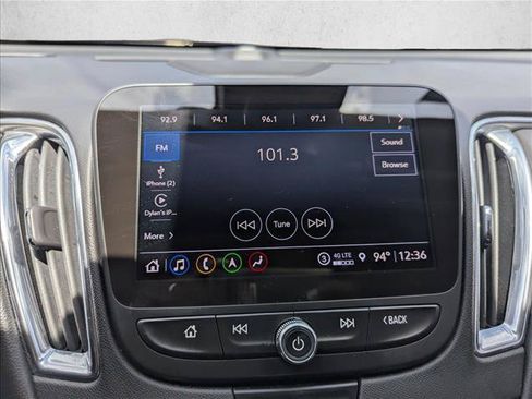Used 2021 Chevrolet Malibu Premier FWD image 18