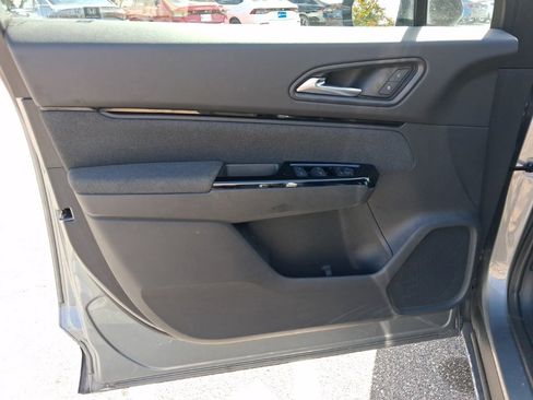 Used 2024 Honda Prologue EX image 19