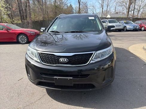 Used 2015 Kia Sorento SX image 2